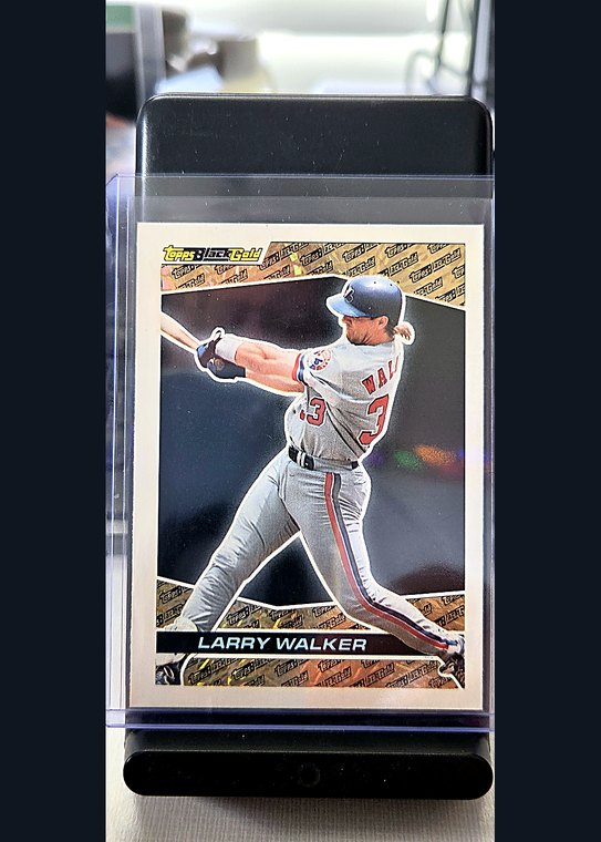 1993 Topps Larry Walker #22 front